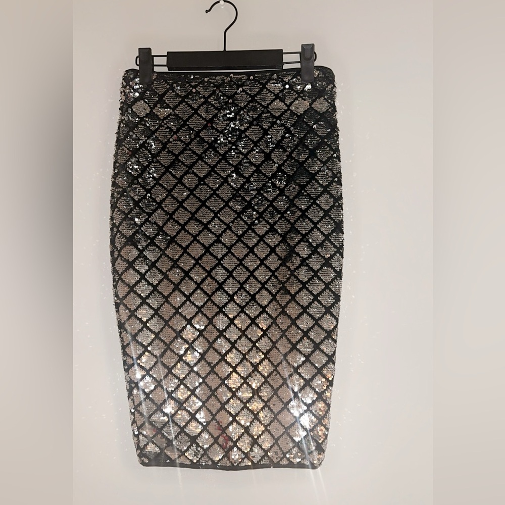 Sequin pencil skirt